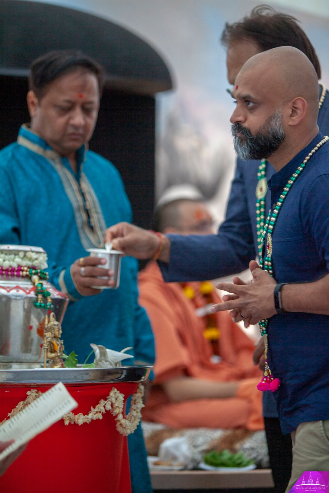 ©1987-2017 SKS Swaminarayan Temple East London